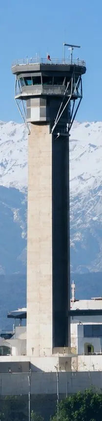 Torre de control de un aeropuerto en Chile