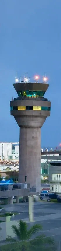 Torre de control de un aeropuerto en Ecuador