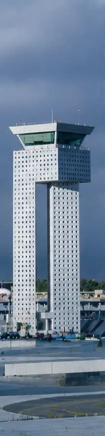 Torre de control de un aeropuerto en México